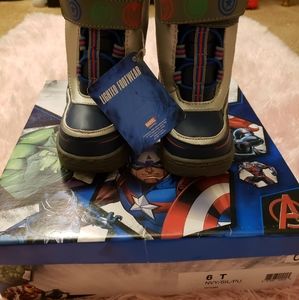 NWT- Toddler Boy's Marvel Avengers Snowboots